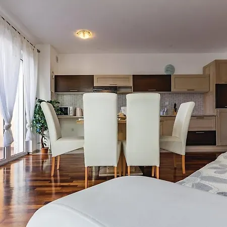 - Istra Apartment *